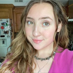 Meet your Posher, Ella